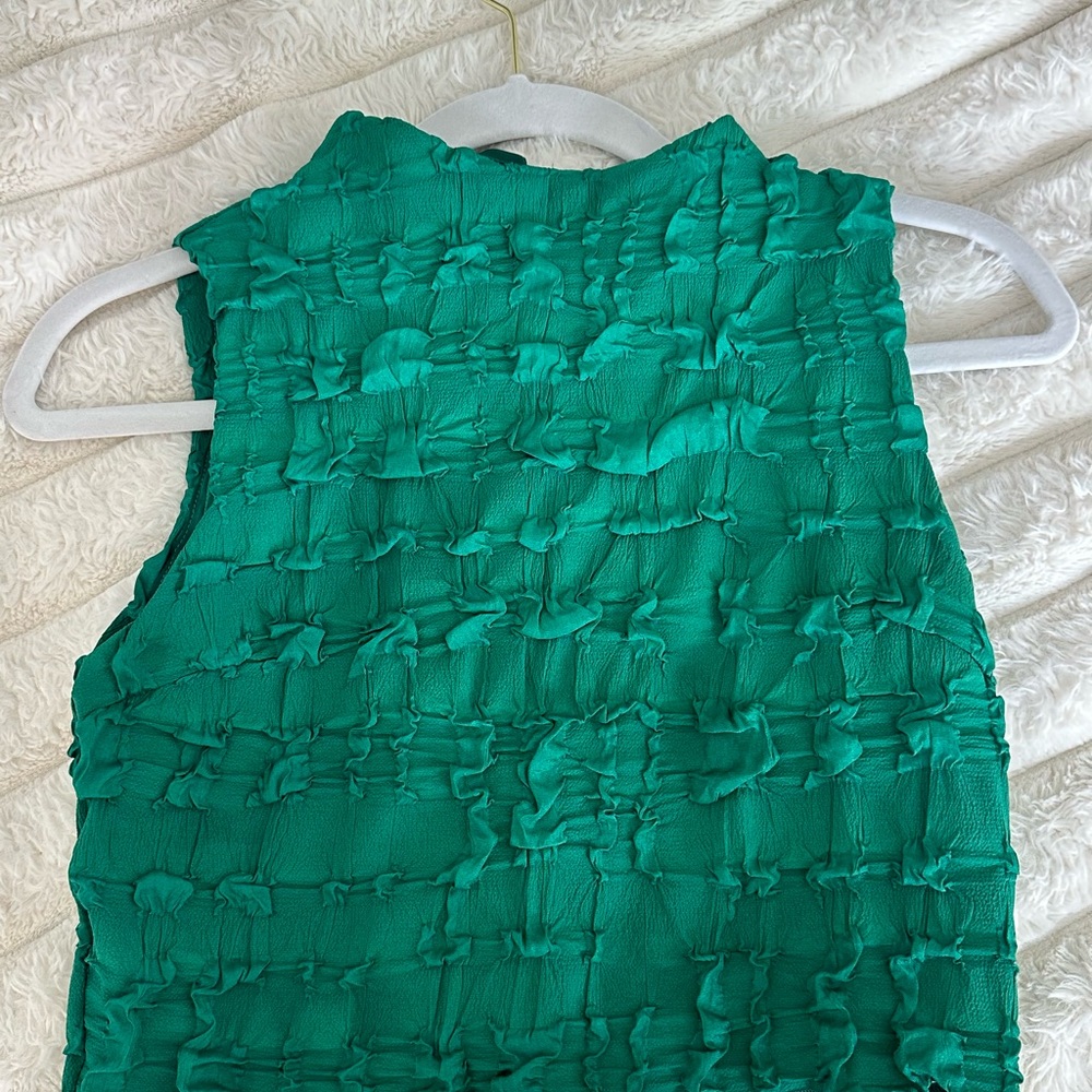 Green texture top